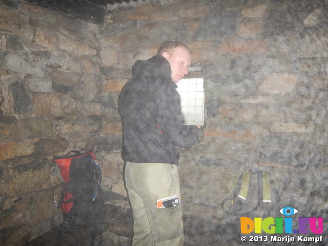 DSCN0255 Marijn in shelter on top of Penygadair, Cader Idris